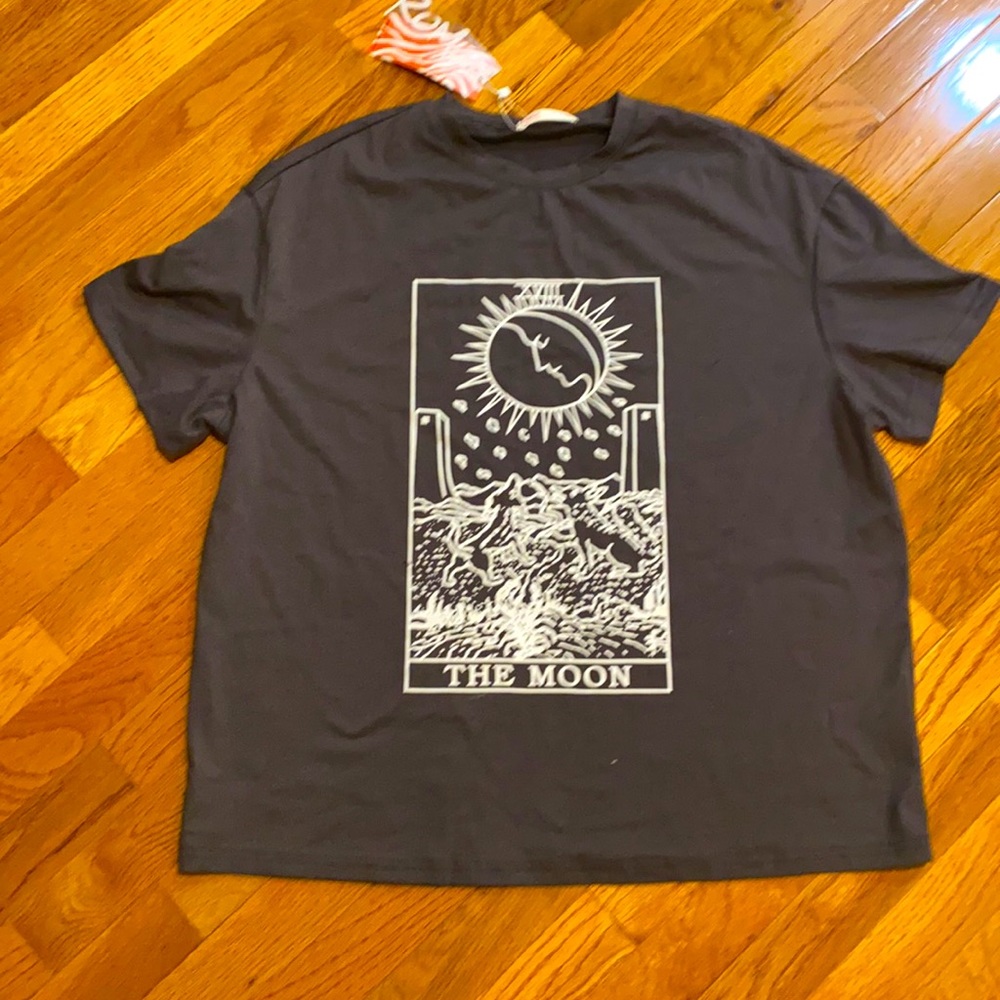 NWT! ROMWE Tshirt size Small